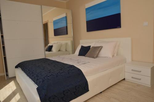 Apartments Mianiko