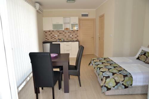 Apartments Mianiko