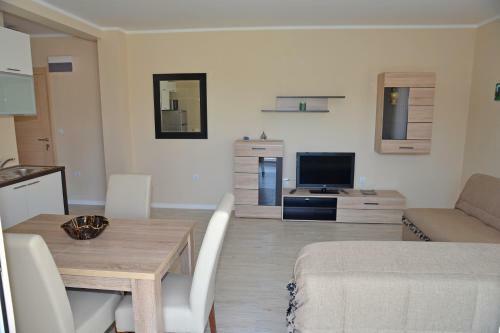 Apartments Mianiko