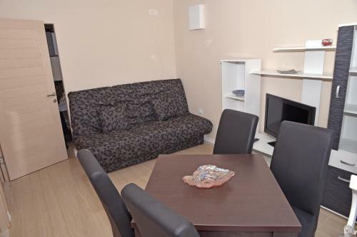 Apartments Mianiko