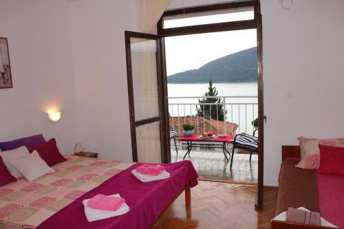 Hostal Guest House Tomanovic