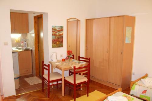Hostal Guest House Tomanovic