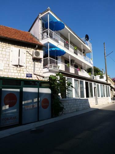 Apartments And Rooms Bumerang