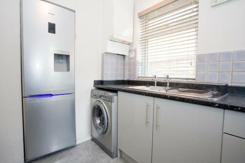 Chine Gardens - 2 Bedroom Apartment