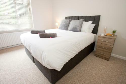 Chine Gardens - 2 Bedroom Apartment