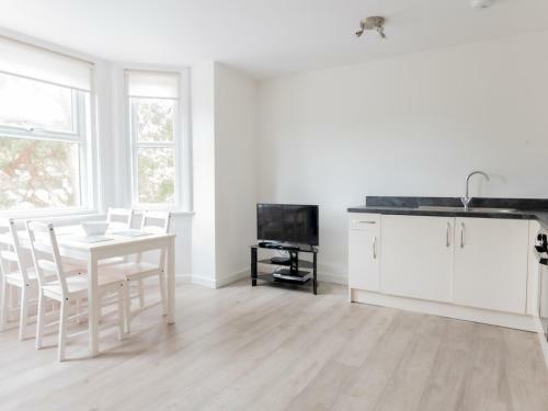 Palm Retreat Dream Holiday Apartment In Dorset