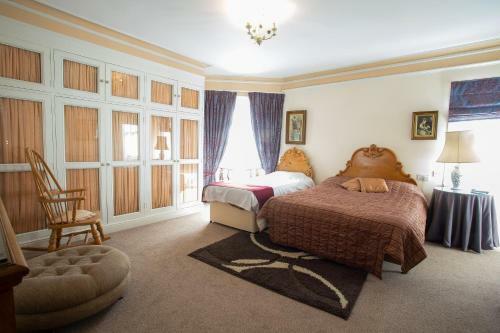 Fines Bayliwick Hotel