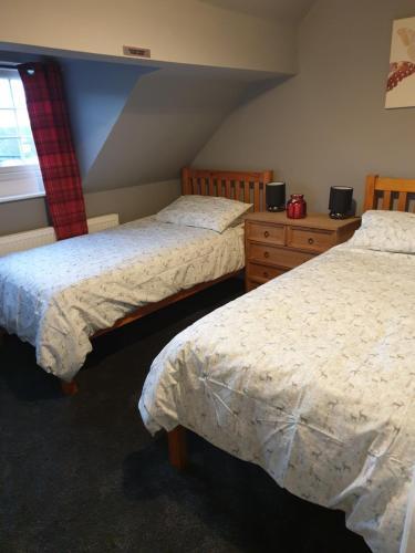 Lovely 4 Bed House Sleeping 8 Near Ashbourne