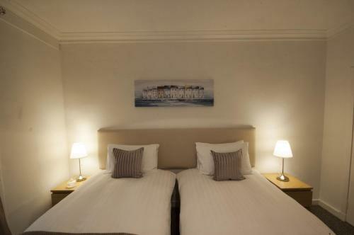 Allan Stream Apartment