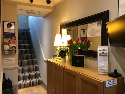 Hotel Ei8ht Brighton Guest Accommodation