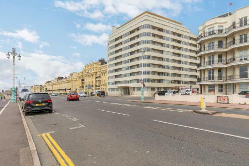 Deco Seafront - Direct Seafront Apartment - 3 Bedrooms - Fast Wifi