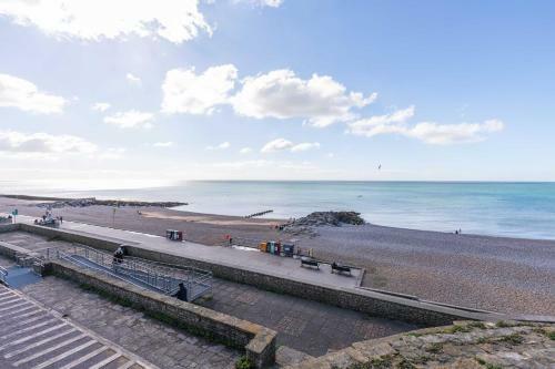 Smugglers View 3 Bedroom Historic Cottage Direct Sea Views