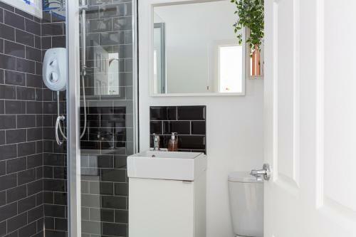 Stylish Central Brighton Apartment 500 M From Brighton Beach