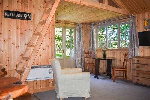 1bd Rustic Cabin The Perfect Weekend Hideaway!