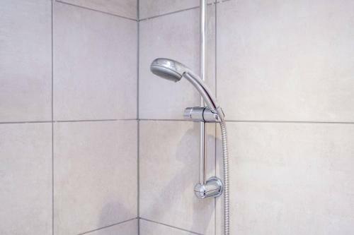 Brand New Studio Apartment With Parking