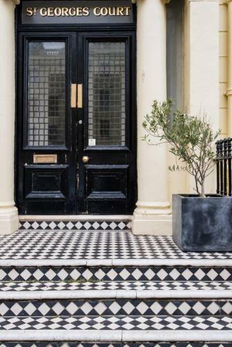 Classic Elegance - Regency Apartment With Period Features
