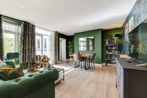 2 Bedroom Cosy Apartment, Powis Square - Brighton