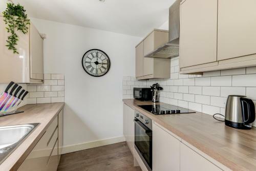2 Bedroom Cosy Apartment, Powis Square - Brighton