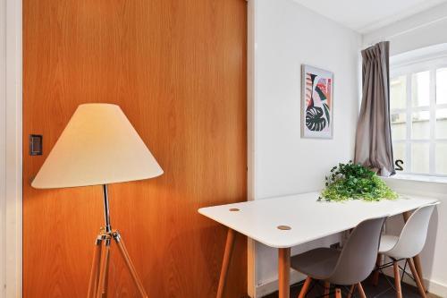 Apartamento Modern Boho Studio - Super Central - In Private Mews - Fast Wifi