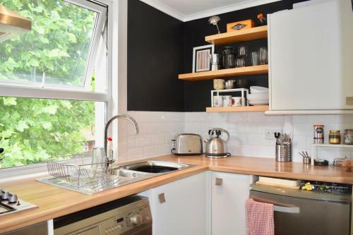Charming 1bd Apartment With Plenty Of Character