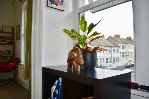 Charming 1bd Apartment With Plenty Of Character