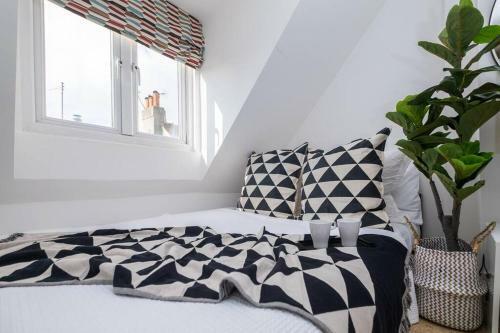 Gorgeous Beach House With Spiral Stairs & Terrace