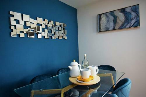 Savoy Court - Your Apartment