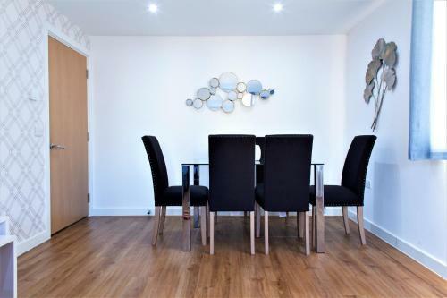 Savoy Court - Your Apartment