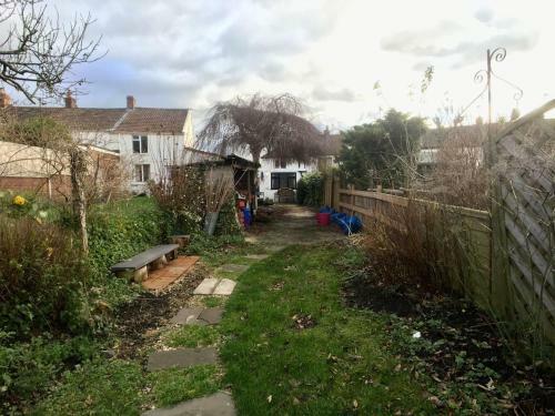 Mycityhaven - The Siston Cottage