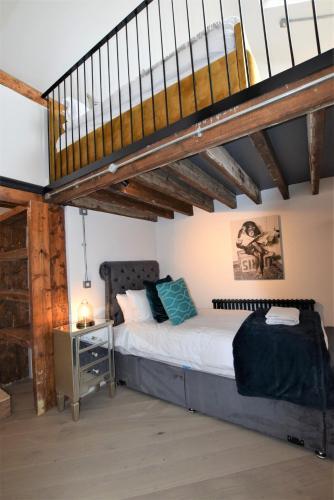 The Loft - Your Apartment