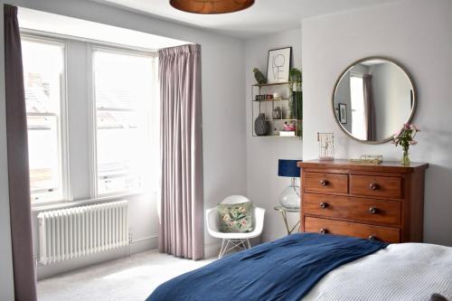 3bd Beautiful Hove Townhouse In Prime Location