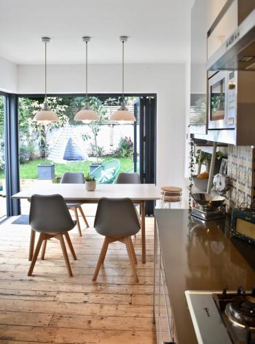 3bd Beautiful Hove Townhouse In Prime Location