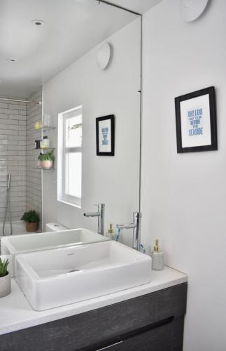 3bd Beautiful Hove Townhouse In Prime Location