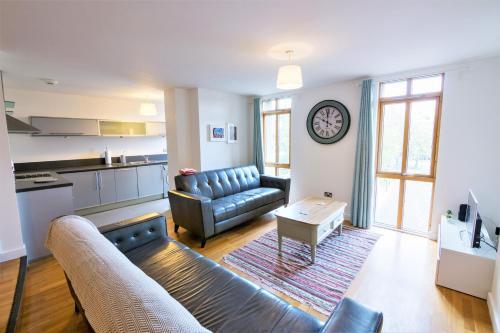 City Centre Living, Large 2 Bedroom Apartment