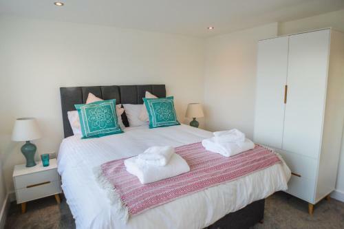 Anstey Heights Apartments