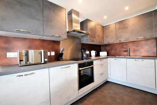 Brunel Loft Apartments - Ya