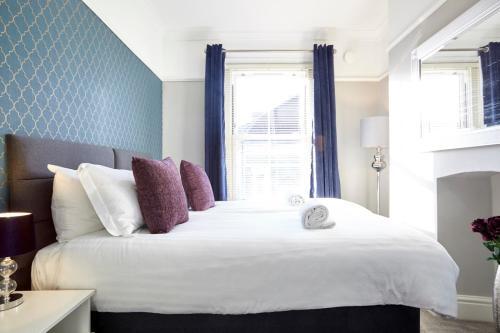 The Sunningdale - Your Apartment