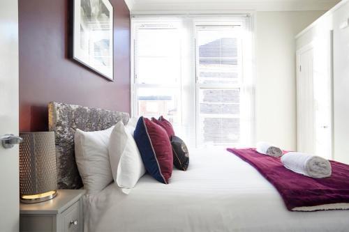 The Sunningdale - Your Apartment