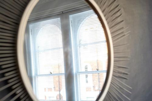 The Sunningdale - Your Apartment