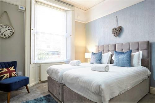 The Sunningdale - Your Apartment