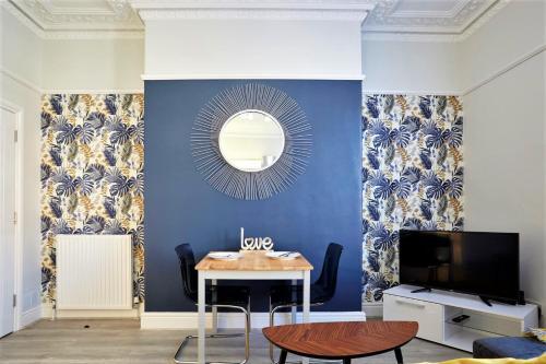 The Sunningdale - Your Apartment
