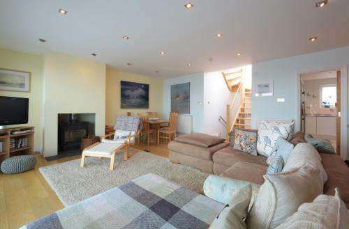 Ancient Lights - Apartment Overlooking Viking Bay