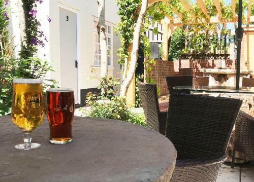 Hotel The Queen's Head At Broad Chalke