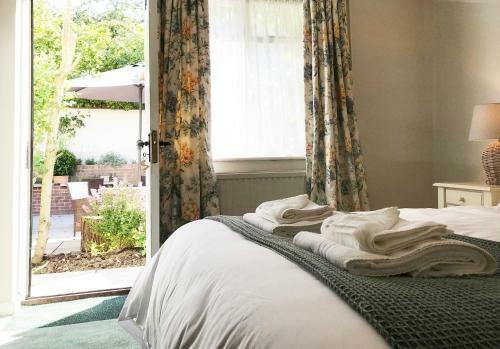 Hotel The Queen's Head At Broad Chalke