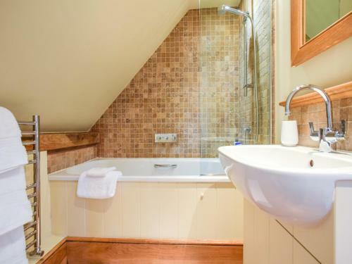 Coach House, Saintbury