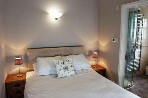 Bed & Breakfast The Tollemache Arms