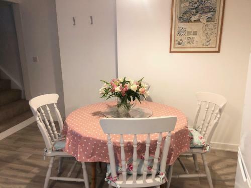 Stunning 2-bed House In Bungay