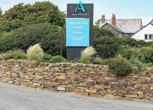 Charming 3-bed Caravan In Bude North Cornwall
