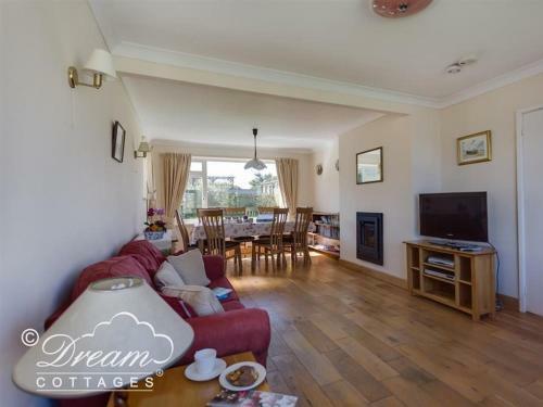 Hillview Bungalow, Burton Bradstock