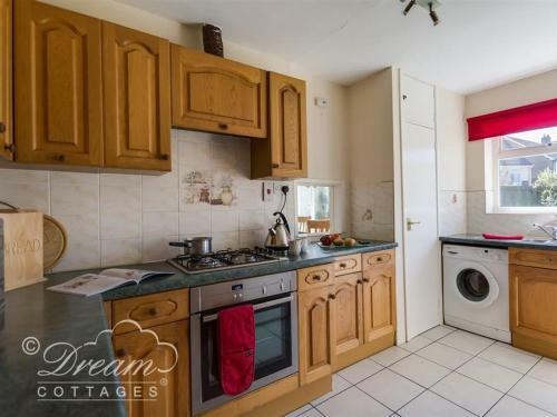 Hillview Bungalow, Burton Bradstock